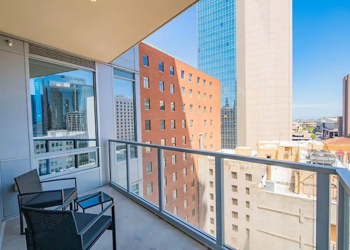 Serene Haven Dt Highrise, Gym, Pool, Parking, W-d, Golf Apartment Phoenix