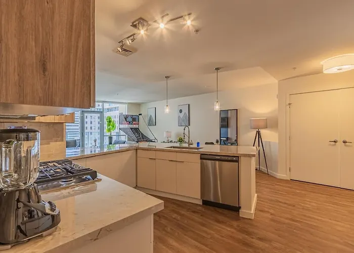 Apartment Serene Haven Dt Highrise, Gym, Pool, Parking, W-d, Golf Phoenix