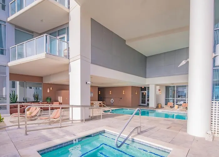 Apartment Serene Haven Dt Highrise, Gym, Pool, Parking, W-d, Golf Phoenix