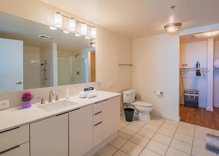 Serene Haven Dt Highrise, Gym, Pool, Parking, W-d, Golf *