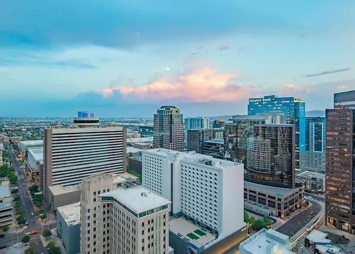 Serene Haven Dt Highrise, Gym, Pool, Parking, W-d, Golf * Phoenix